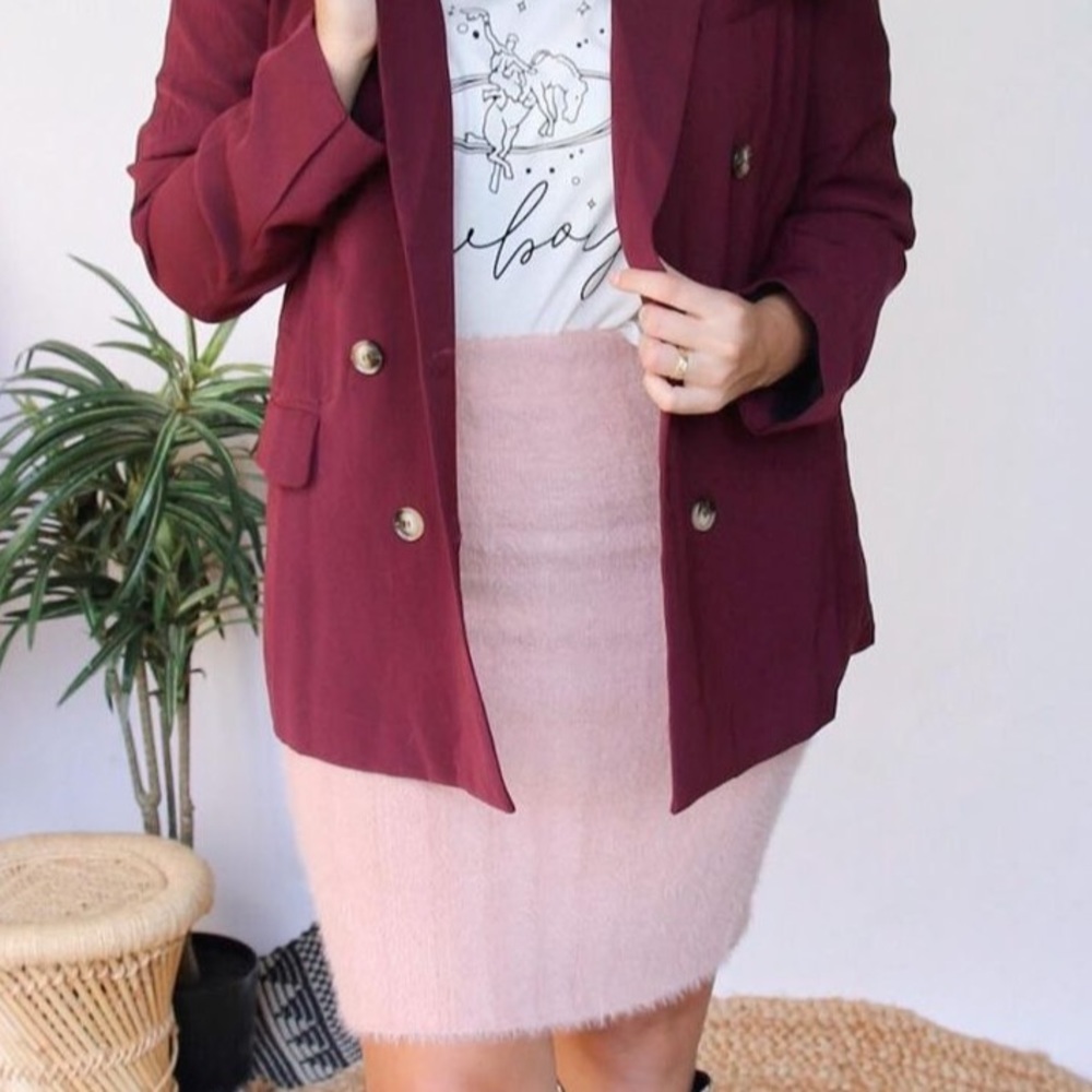 Double Zero Boutique light pink fuzzy pencil style skirt
